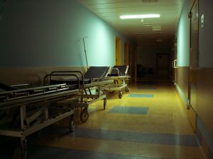 437674_hospital.jpg